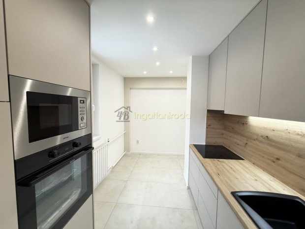 Ny�regyh�za - Egyetemek k�zel�ben - Lak�s - Elad�