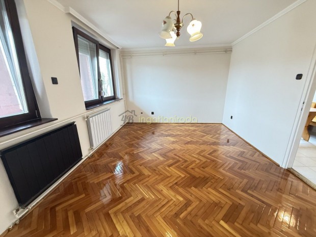 Ny�regyh�za - Malomkert - Lak�s - Kiad�