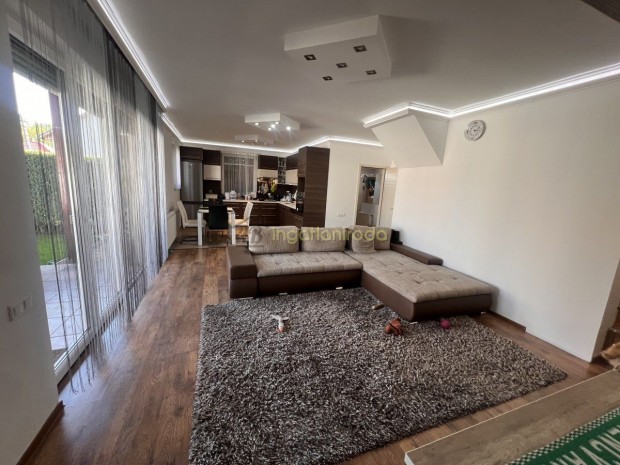 Ny�regyh�za - �r�k�sf�ld - Sorh�z - Elad�