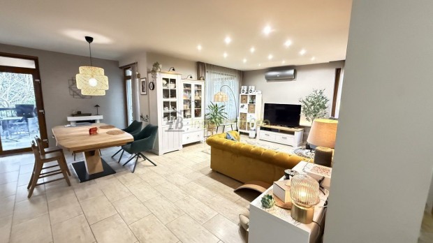 Ny�regyh�za - Oros k�z�tt - Csal�dih�z - Elad�