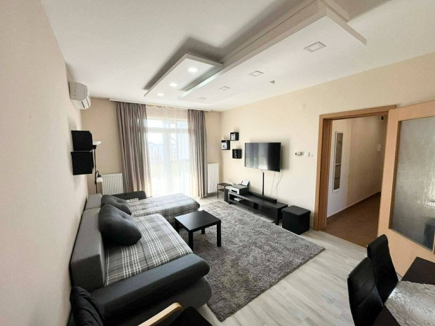 Ny�regyh�za, k�rh�z k�zel�ben sz�p �llapot� 2 szob�s lak�s elad�