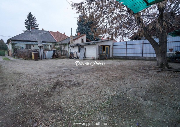 Ny�regyh�za abszol�t belv�ros�ban csal�di h�z, ak�r rendel�nek is!