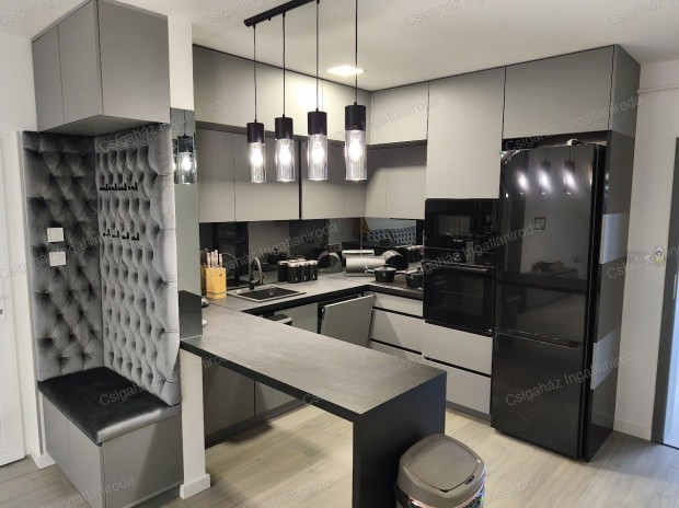 Ny�regyh�za belv�ros k�zel�ben,Malomkertben Amerikaikonyh�s-nappalis