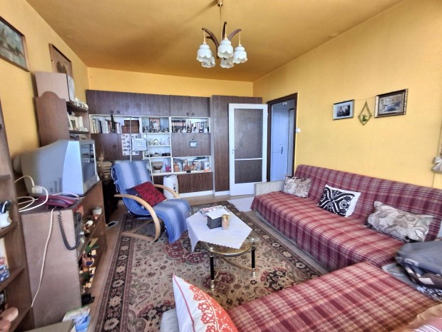 Ny�regyh�za belv�ros�ban 41 nm-es lak�s elad�