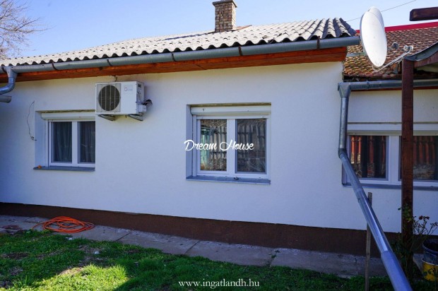 Ny�regyh�za sz�l�n 2 szob�s j� �llapot� csal�di h�z elad�!
