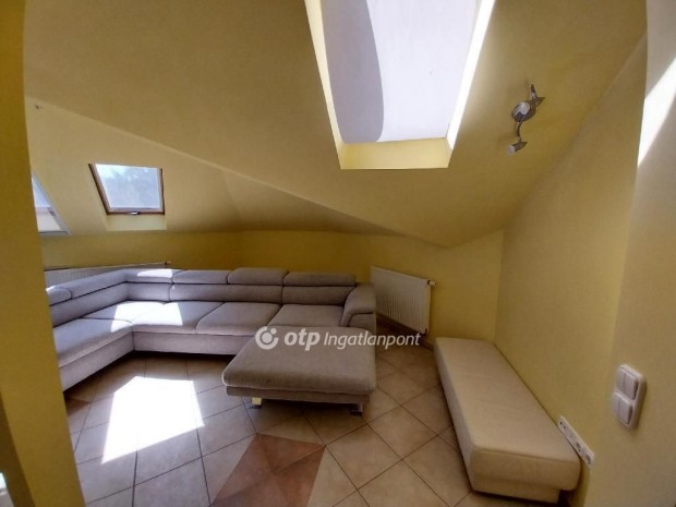 Ny�regyh�zai 160 nm-es h�z elad�