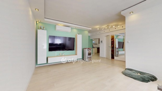 Ny�regyh�zai 166 nm-es h�z elad�