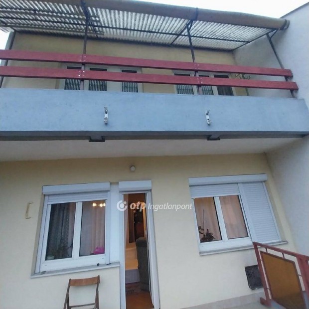 Ny�regyh�zai 82 nm-es h�z elad�