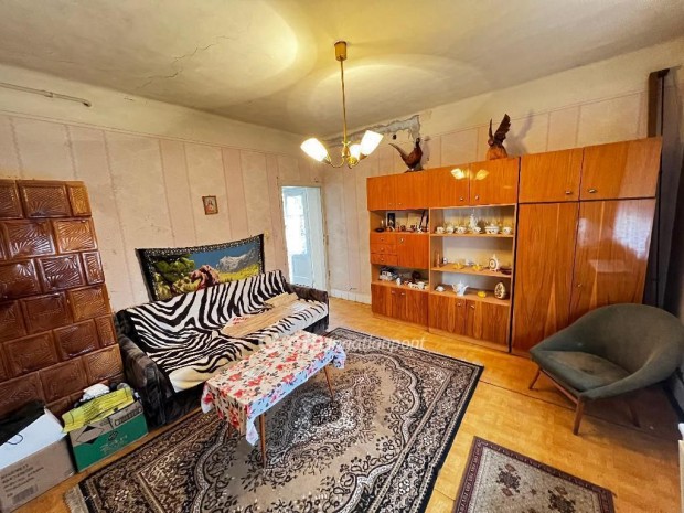 Ny�regyh�zai 85 nm-es h�z elad�