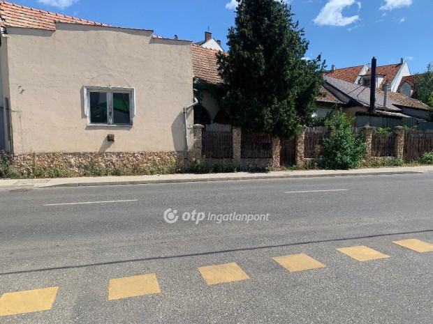 Ny�regyh�zai elad� 126 nm-es h�z