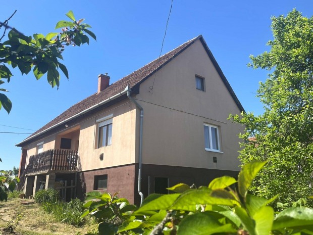 Nyíregyházán 3 szobás családi ház eladó!
