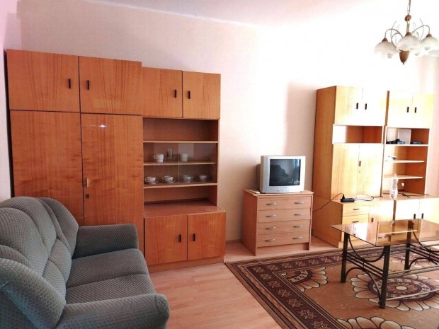 Ny�regyh�z�n a De�k Ferenc utc�ban elad� egy 55 m2-es lak�s!