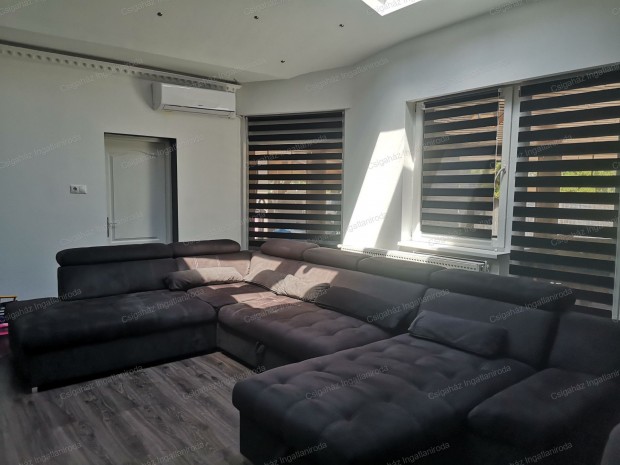 Ny�regyh�z�n a Malomkertben kertes ikerh�z.elad�.