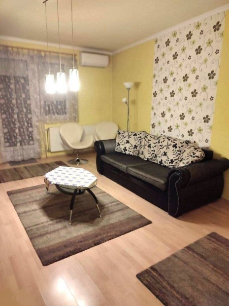 Ny�regyh�z�n a S�lyom utc�ban kiad� egy 50 m2-es fiatalos lak�s!