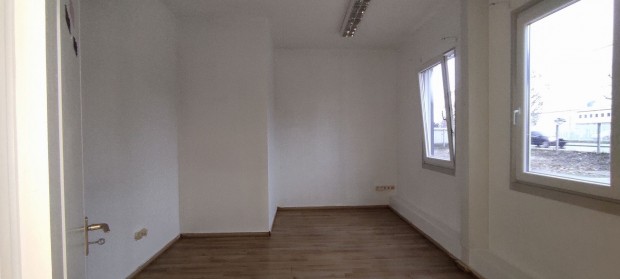 Ny�regyh�z�n rakt�r kiad�, irod�val, vizes blokkal,