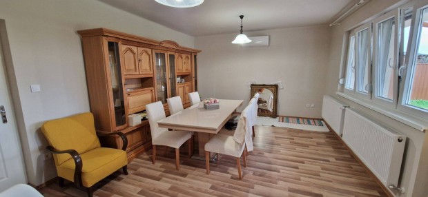 Ny�rk�ta k�zpontj�ban teljes k�r�en fel�j�tott Lak�ingatlan