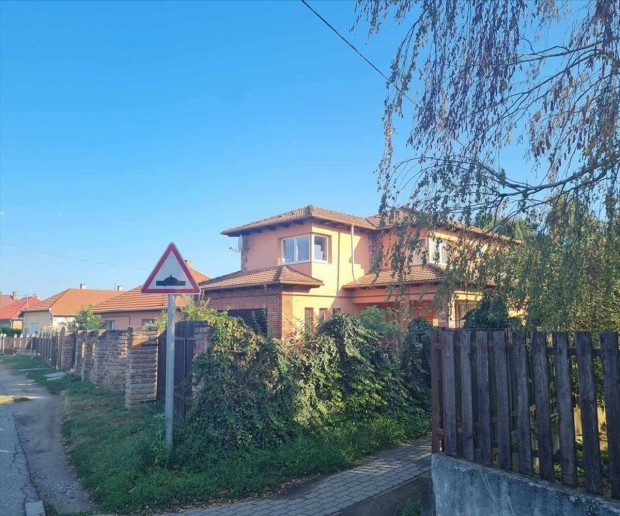 Nyírtura Családi Ház