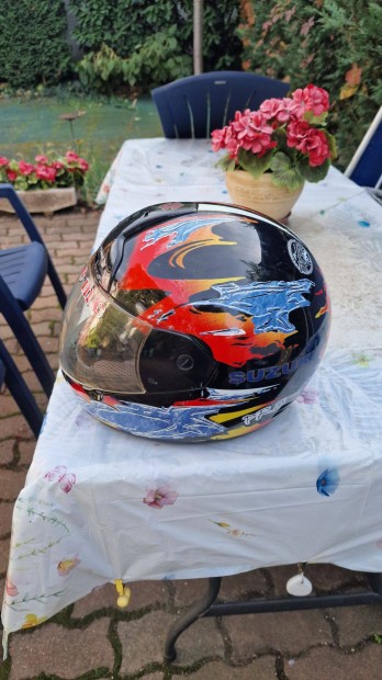 Nyithat motoros buksisak