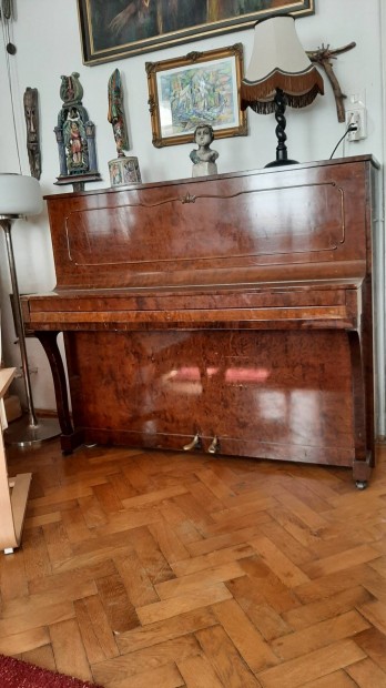 Nylund & Son Uppsala pncltks pianino