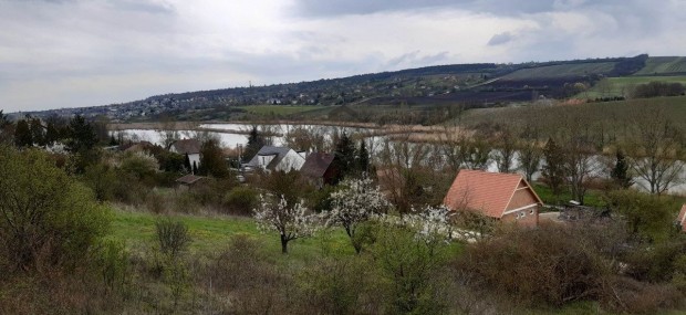 Nyugalom Szigete az Etyeki Halastnl