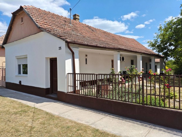 Nyugalom,tér, lehetőség-családi ház eladó Fülöpszálláson