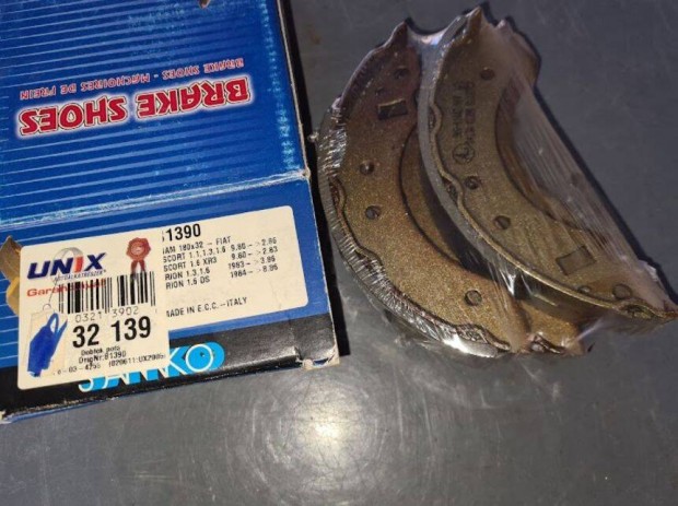 Nyugati Aut� F�kpof�k-Kuplungt�rcsa-Gy�r�-Csavar