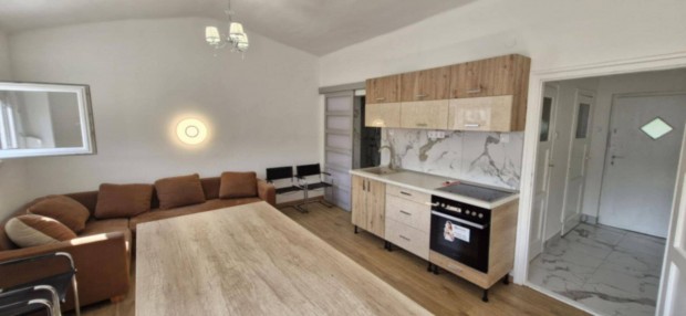 Nyugodt, csendes lak�s elad�!