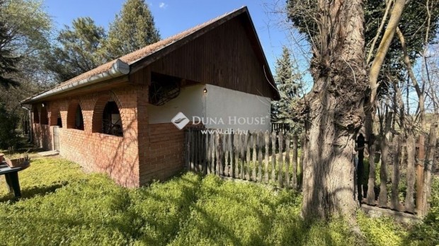 Nyugodt k�rny�ken elad� z�rtkerti ingatlan