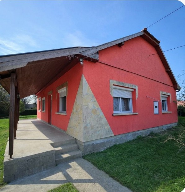 Nyugodt otthon, hatalmas lehet�s�ggel Kunszentmikl�son!