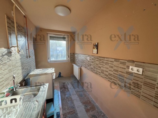 Nyugodt vid�ki �let  tanya elad� Vajh�ton