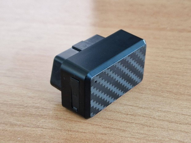 OBD II GPS nyomkövető megoldás, beépített akkumulátorral
