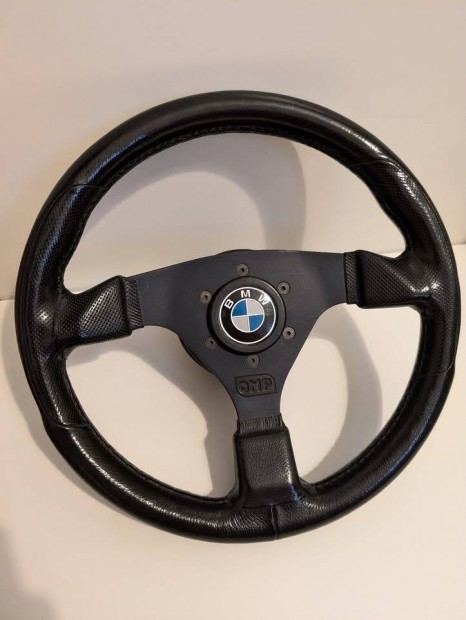 OMP 330mm flat sportkormny BMW E36 aggyal