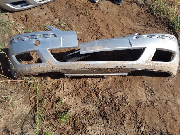 OPEL CORSA C 2000-2006 Első Lökhárító Enyhén sérült eladó