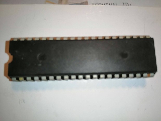 OPTI 80C42 Chip