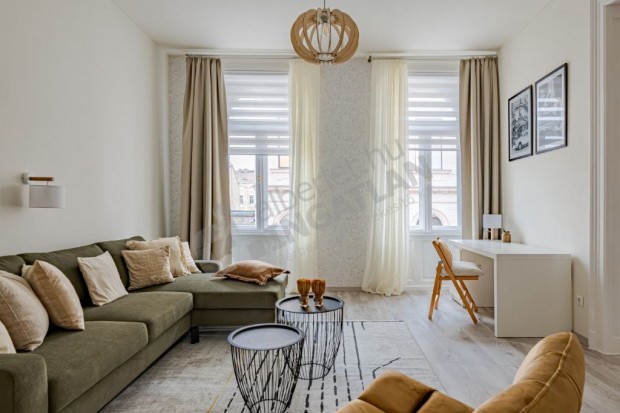 � utc�ban 81 m2-es 3 szob�s LUXUS,