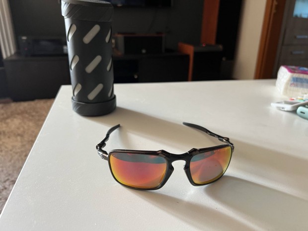 Oakley Badman eredeti napszemveg 