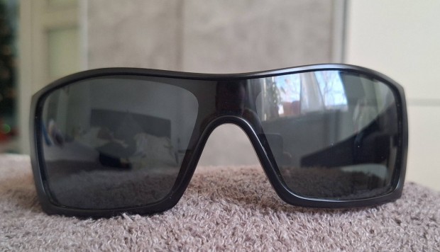 Oakley Batwolf napszemveg 