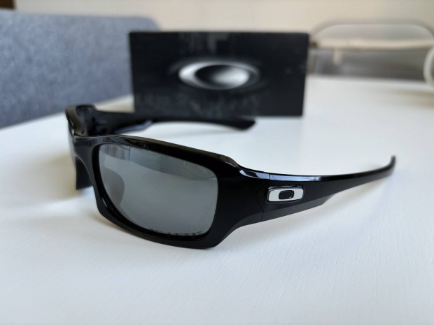 Oakley Fives Squared Polarized napszemveg Hibs