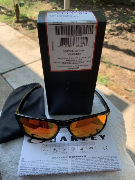 Oakley Holston polarized napszemveg elad .