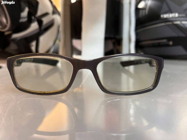 Oakley eredeti optikai szemvegkeret akr napszemvegnek is!