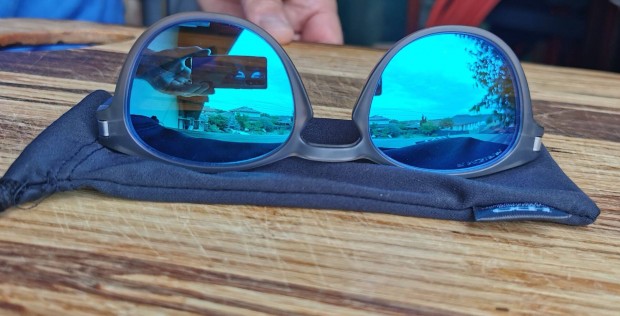 Oakley szemüveg