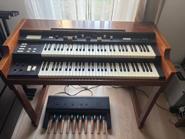 Oberheim OB-5 digitlis Hammond orgona