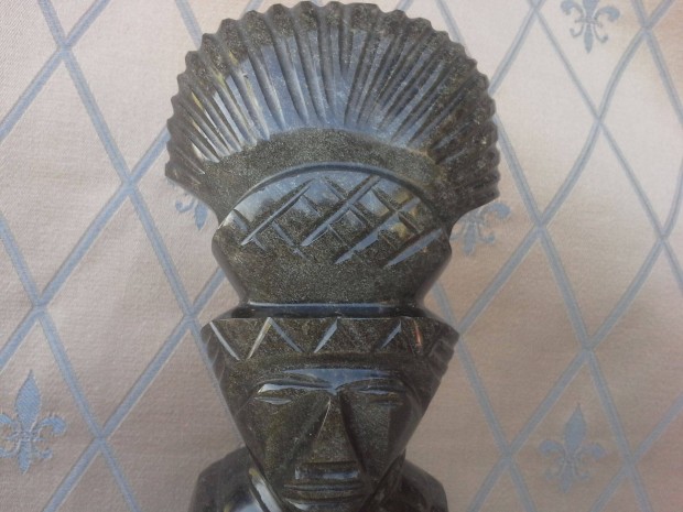 Obszidin aztk szobor figura figurlis napisten nagy fej magas 20 cm