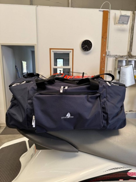 Ocean Tec gurulós táska 90l,76l kivetelben