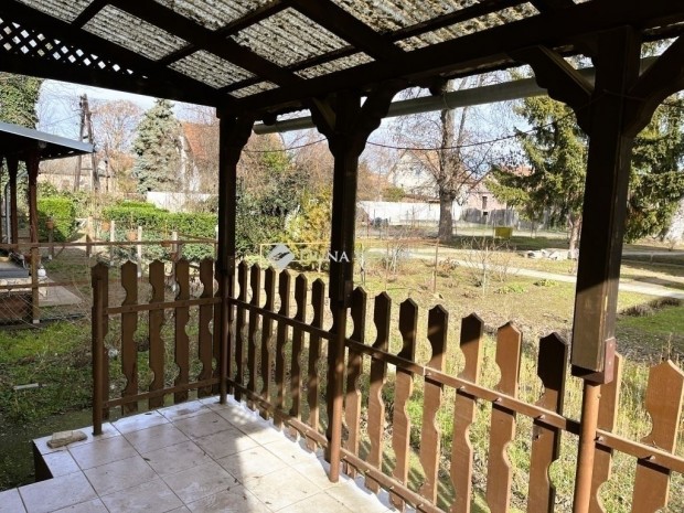 �csai elad� 59 nm-es lak�s