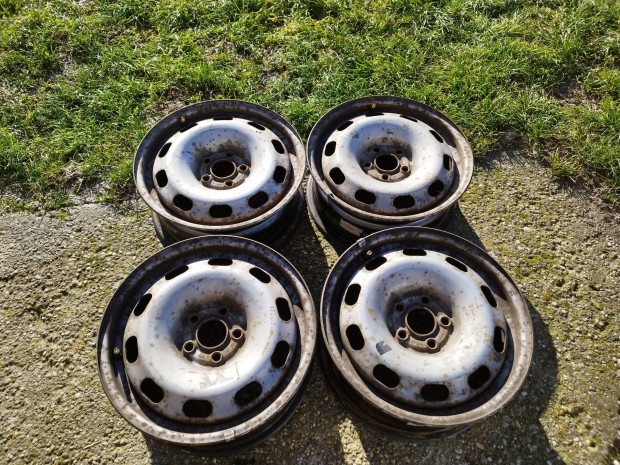 Octavia Golf Bora lemezfelni 6x15 5x100 