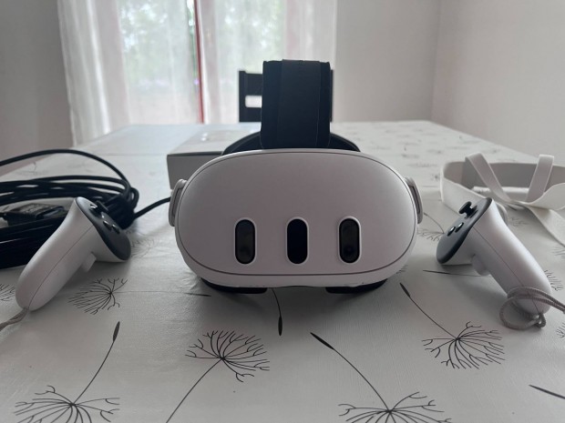 Oculus quest 3 125 gb + Bobovr fejpnt s 5m kbel