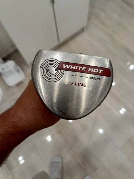 Odyssey White Hot V-Line pro putter  