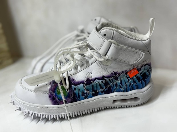 Off -White Air Force 1 cip elad 42-es