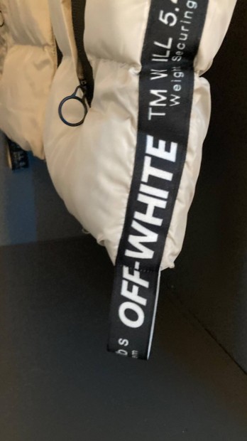 Off white puffer mellny